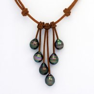 Collana in Cuoio e 6 Perle di Tahiti Cerchiate C di 9.3 a 10 mm