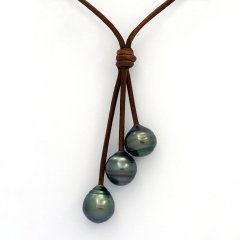 Collana in Cuoio e 3 Perle di Tahiti Cerchiate C  10 a 10.2 mm
