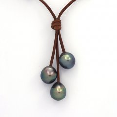 Collana in Cuoio e 3 Perle di Tahiti Semi-Barocche C  9.7 a 9.8 mm